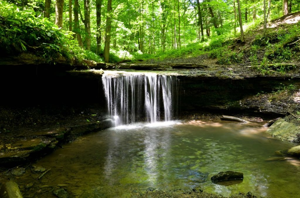 waterfalls near pittsburgh settlers cabin